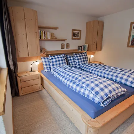 Apartamento Haus Lizi, 8 *